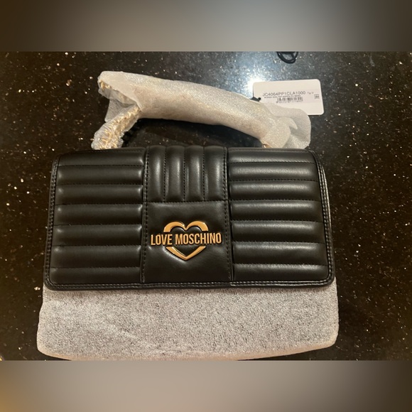 NWT Love Moschino Borsa Napa PU Shoulder Bag in Black with Gold Hardware - Picture 8 of 14